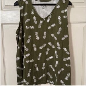 Coral Bay | Women’s Olive Green & White Pineapple Print Tank Top Size XL